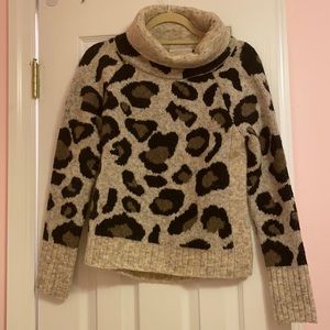 Leopard turtle neck sweater